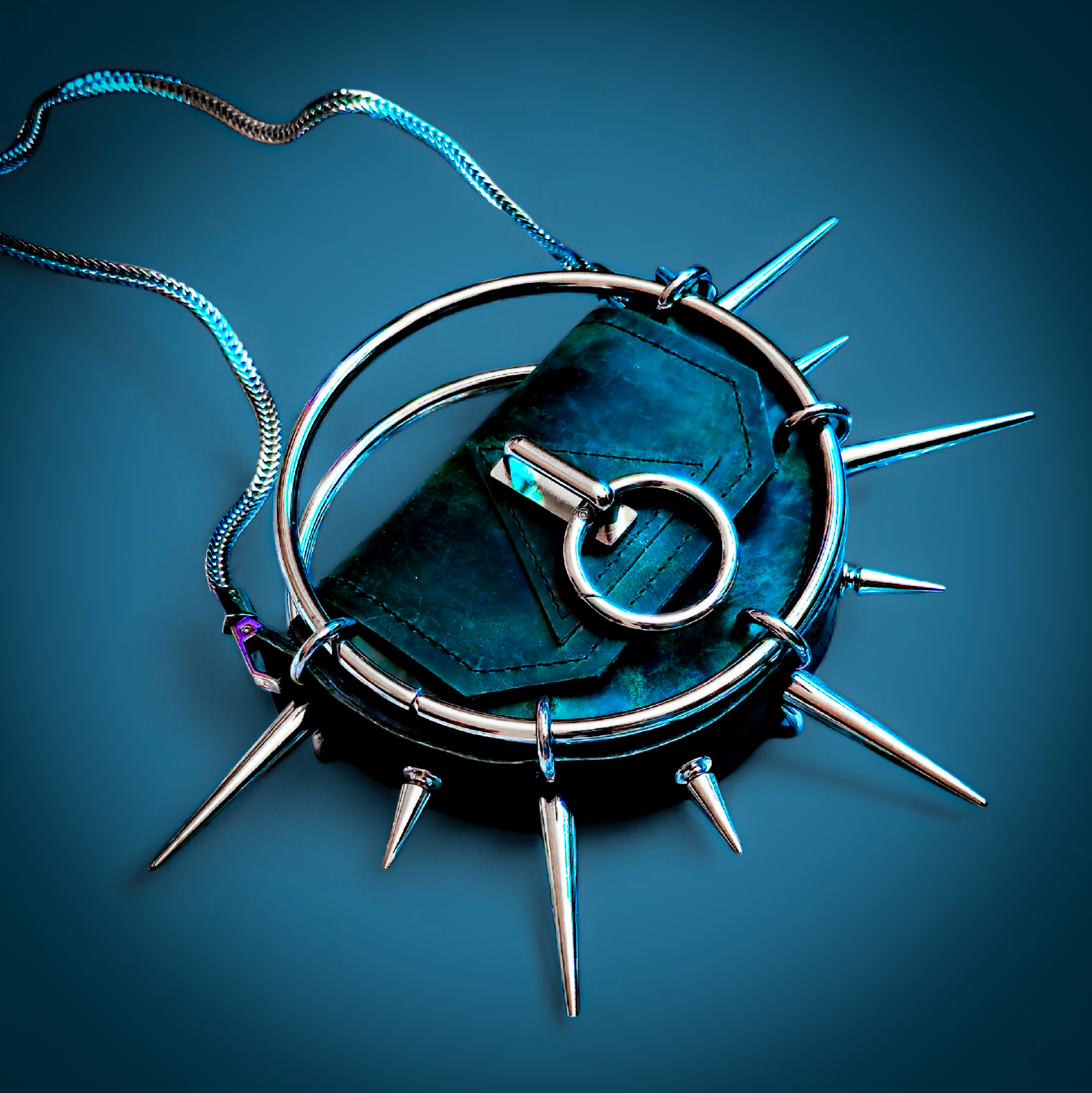 The stinger leather bag with spikes