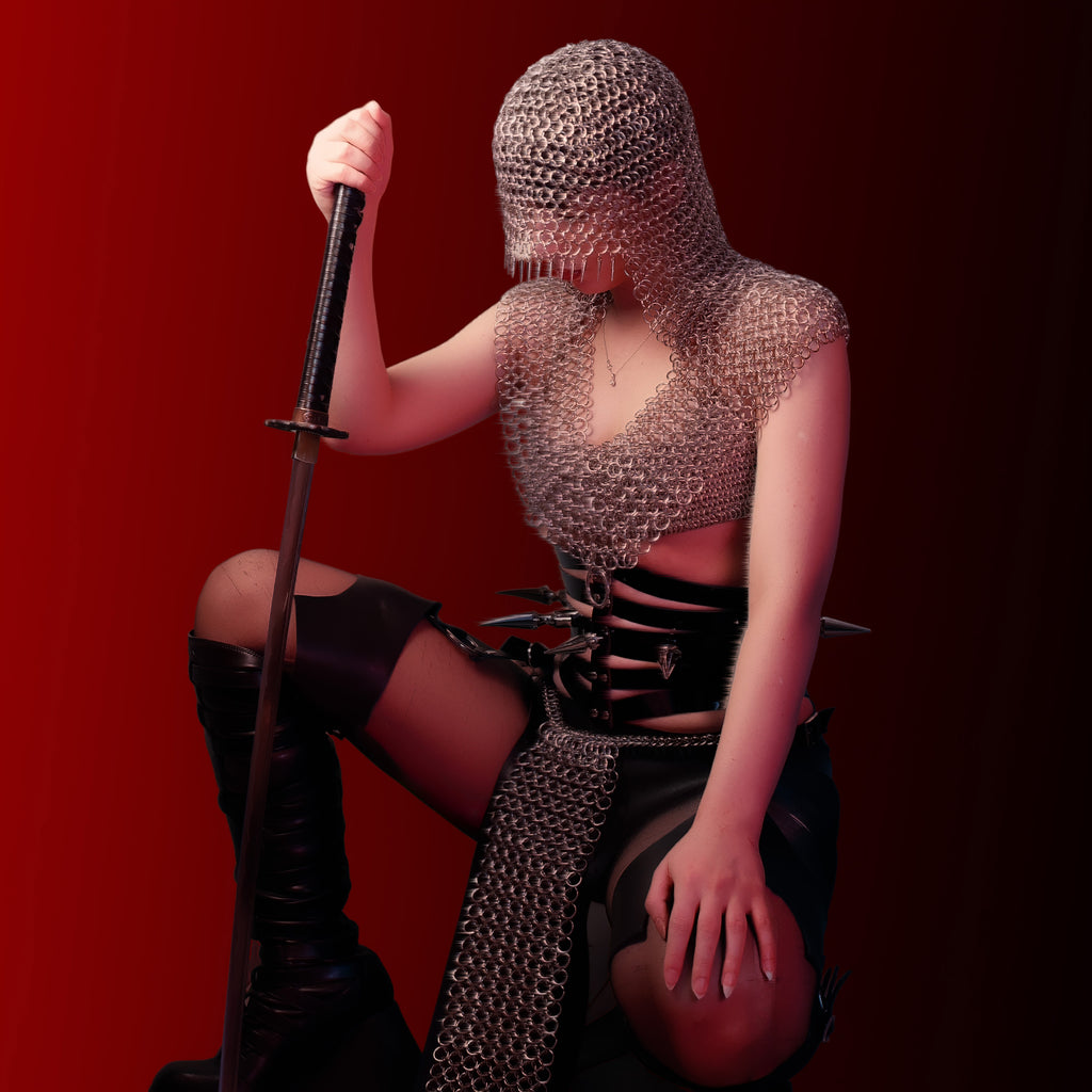 Waist sincher corset with spikes