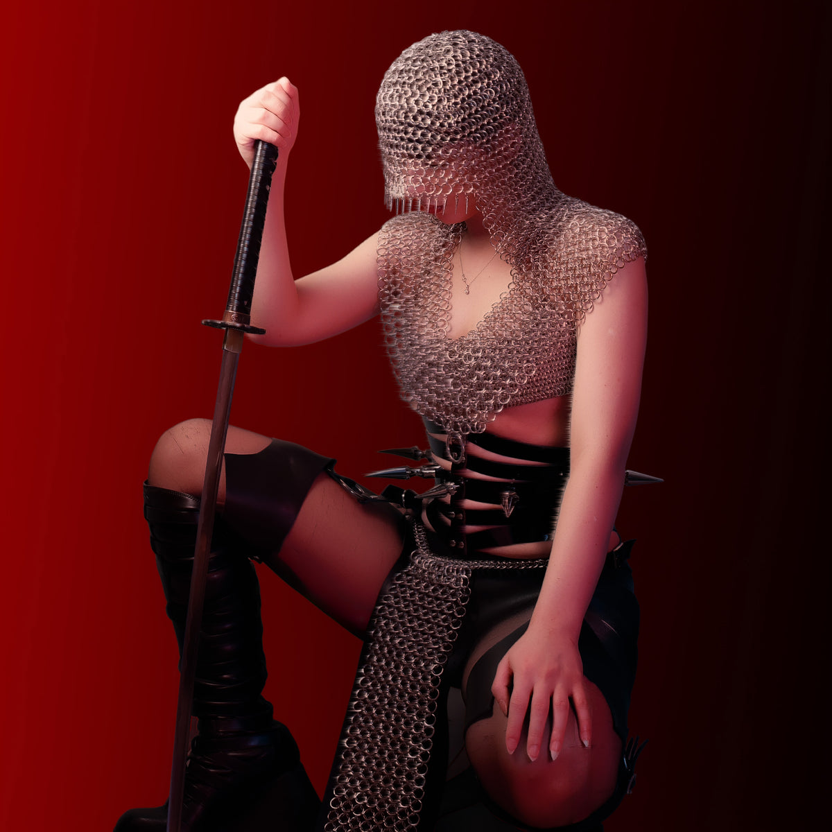 Waist sincher corset with spikes