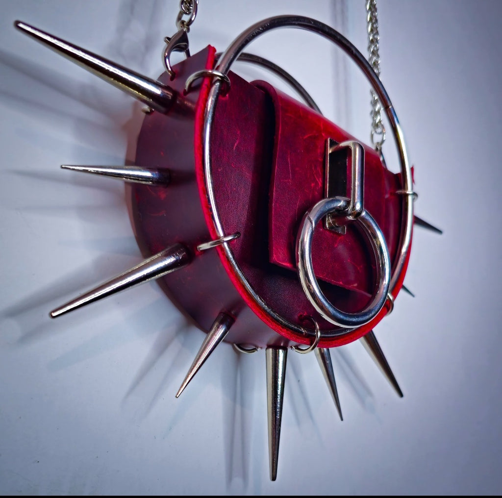 Leather bag the stinger