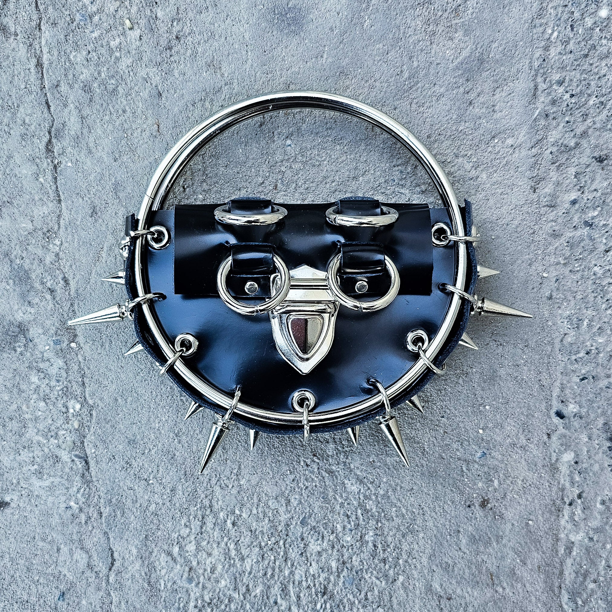 Leather bag, The stinger